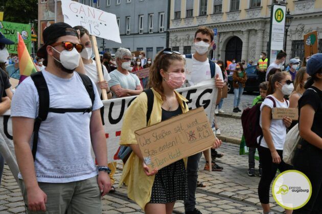 Galerie | Fridays For Future Demonstrieren Zum Jubiläum Des Klimacamps In Augsburg
