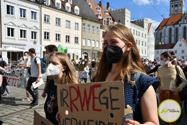 Galerie | Fridays For Future Demonstrieren Zum Jubiläum Des Klimacamps In Augsburg