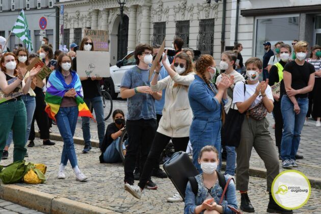 Galerie | Fridays For Future Demonstrieren Zum Jubiläum Des Klimacamps In Augsburg