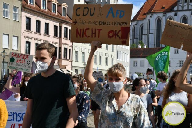 Galerie | Fridays For Future Demonstrieren Zum Jubiläum Des Klimacamps In Augsburg