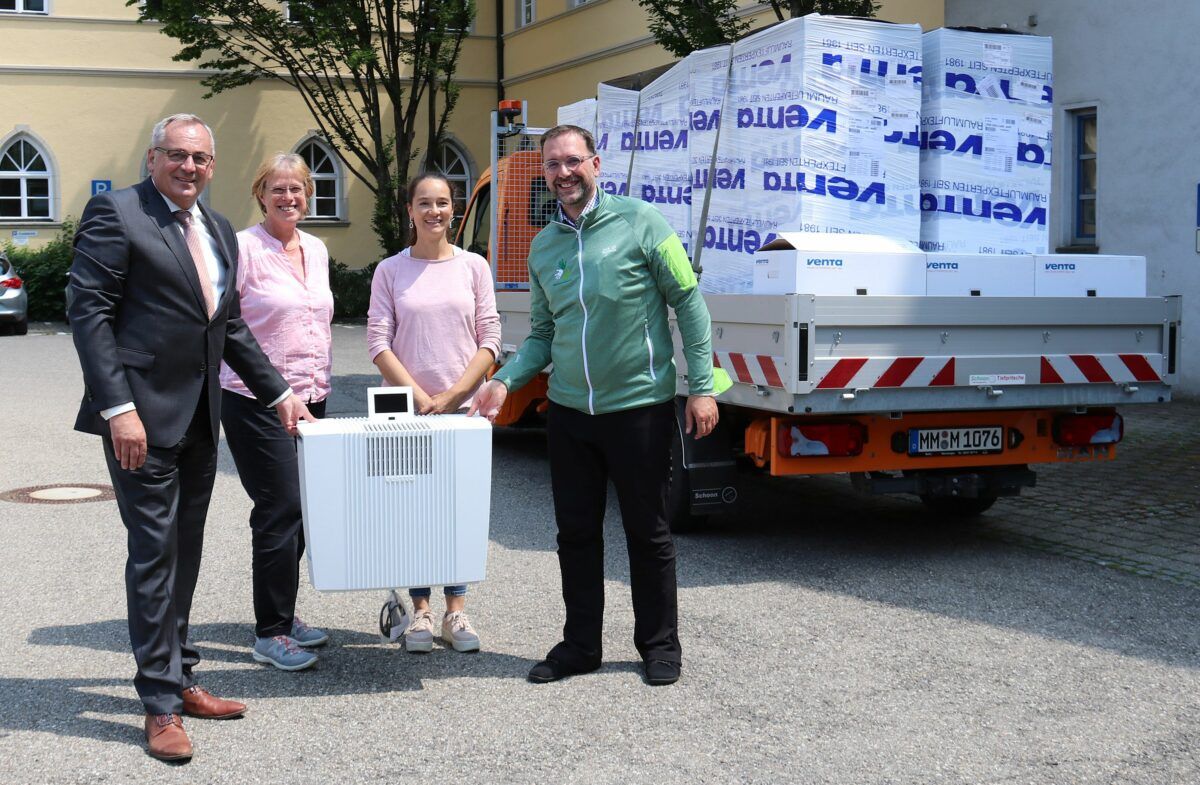 Stadt Memmingen Rüstet Schulen Und Kitas Mit Luftreinigungsgeräten Aus