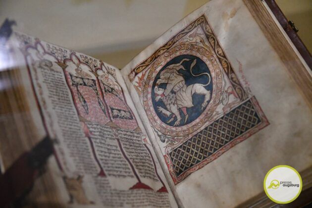 Neue Ausstellung Im Maximilianmuseum Anlässlich 500 Jahre Fuggerei Eröffnet