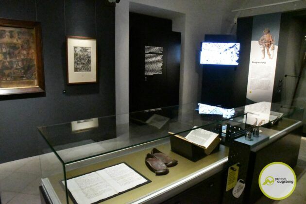 Neue Ausstellung Im Maximilianmuseum Anlässlich 500 Jahre Fuggerei Eröffnet