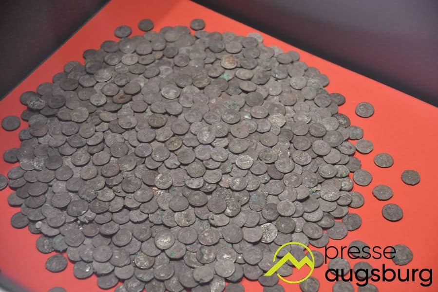 Die Römerfunde aus Oberhausen | Spektakuläre Stücke werden im Zeughaus Augsburg gezeigt 33 Die Römerfunde Aus Oberhausen | Spektakuläre Stücke Werden Im Zeughaus Augsburg Gezeigt