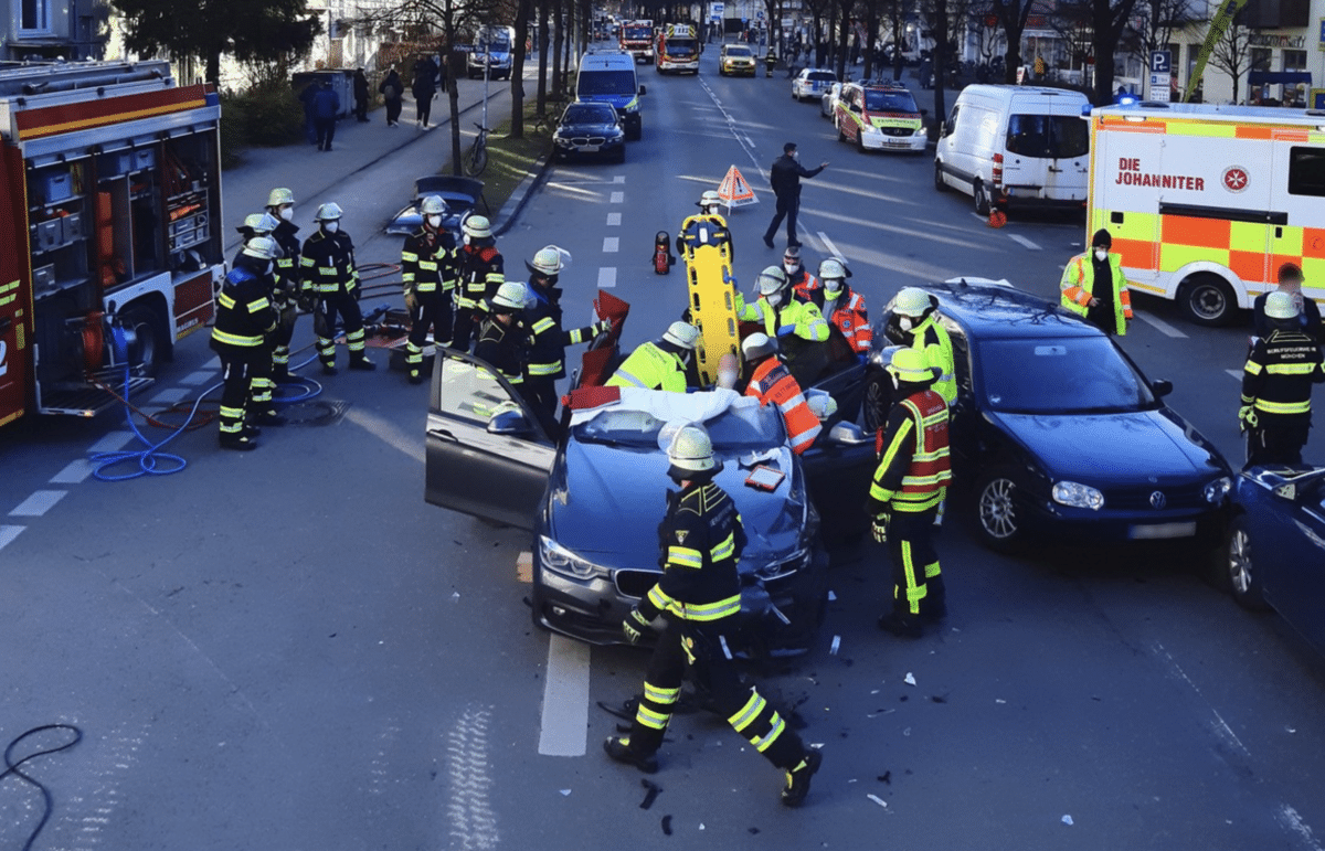 München | Ein Verletzter Nach Verkehrsunfall
