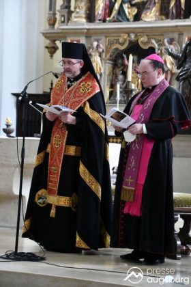 „Mitten Im Leben Sind Wir Vom Tod Empfangen“ - Beten Für Den Frieden In Der Ukraine In Augsburg