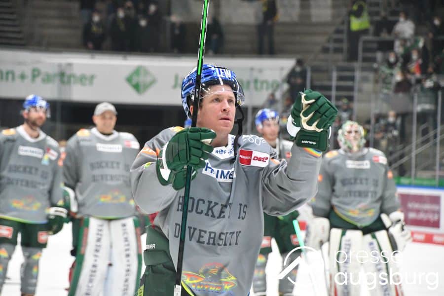 T.j. Trevelyan Bleibt Ein Augsburger Panther