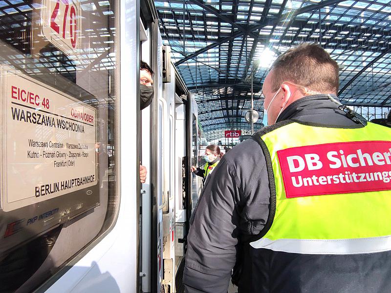 Bahn Brachte Mehr Als 300 000 Ukraine Fluechtlinge Nach Deutschland