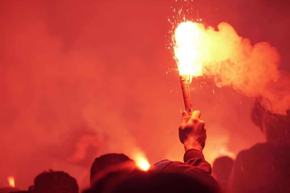 DFB verhängt Geldstrafe gegen FC Augsburg wegen Pyrotechnik