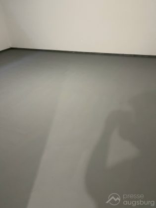 Epoxidharz Bodenbeschichtung Leicht Gemacht | Die 2K Betonfarbe Von Epodex Im Praxistest