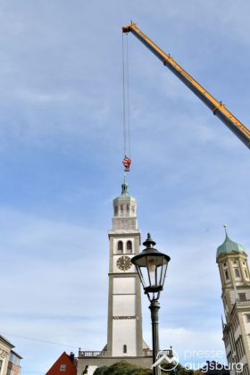Alle Jahre Wieder | &Quot;Christbaum Für Alle&Quot; Wurde Für Den Augsburger Christkindlesmarkt Aufgestellt