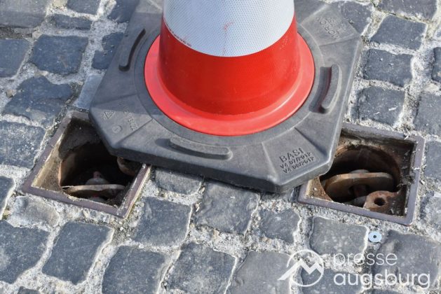 Alle Jahre Wieder | &Quot;Christbaum Für Alle&Quot; Wurde Für Den Augsburger Christkindlesmarkt Aufgestellt