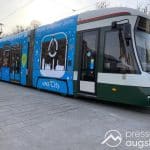 65-Jährige in Augsburger Straßenbahn sexuell belästigt – Kriminalpolizei sucht Zeugen