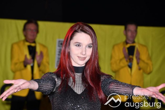 Galerie | Jetzt Sind Wieder Alle &Quot;Under Oiner Kapp&Quot; - Der Fasching In Augsburg Startet Mit Dem Rathaussturm