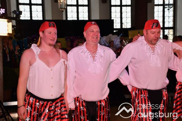 Galerie | Jetzt Sind Wieder Alle &Quot;Under Oiner Kapp&Quot; - Der Fasching In Augsburg Startet Mit Dem Rathaussturm