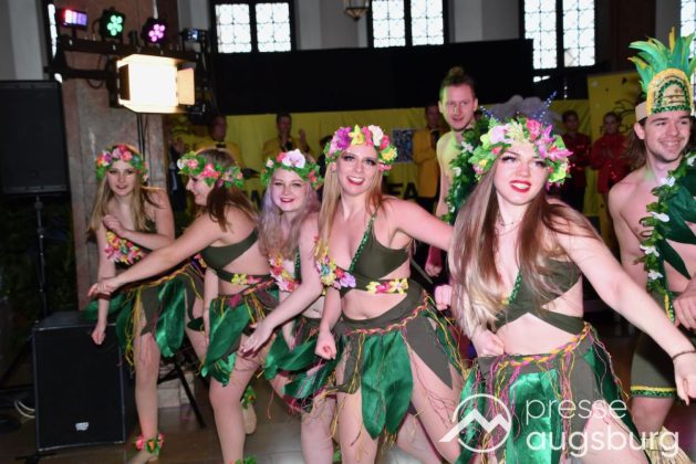 Galerie | Jetzt Sind Wieder Alle &Quot;Under Oiner Kapp&Quot; - Der Fasching In Augsburg Startet Mit Dem Rathaussturm