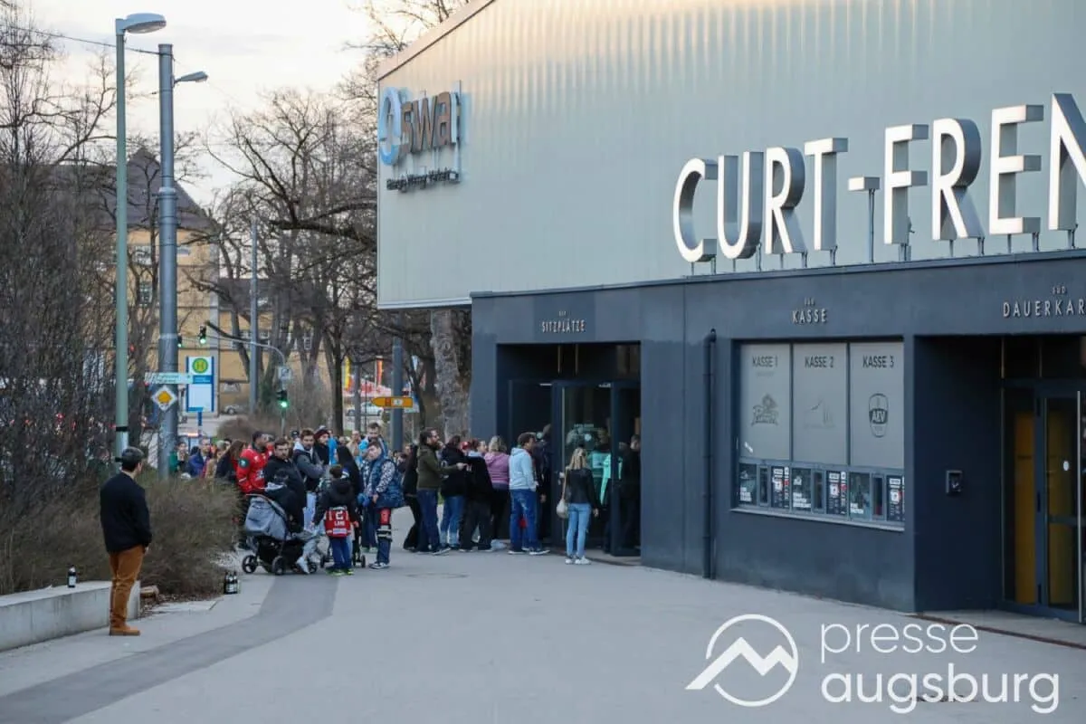 Augsburger Panther holen Lambert aus Wolfsburg