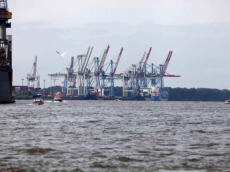 Roettgen Kritisiert Bundesregierung Im Streit Um Hamburger Hafen