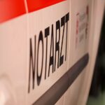 Schwerer Unfall auf A96 bei Igling | Auto fliegt 44 Meter durch die Luft – Fahrer aus Raum Donau-Ries schwer verletzt