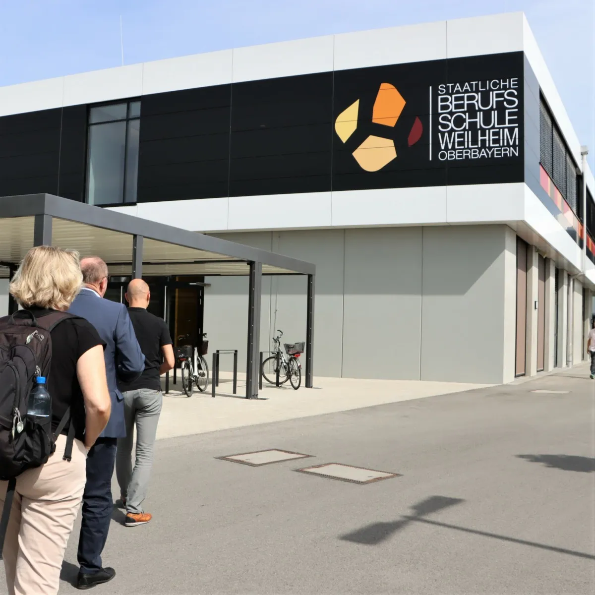 Fehler beim Bau des Beruflichen Schulzentrums Lindau vermeiden – Delegation unternimmt Infofahrt