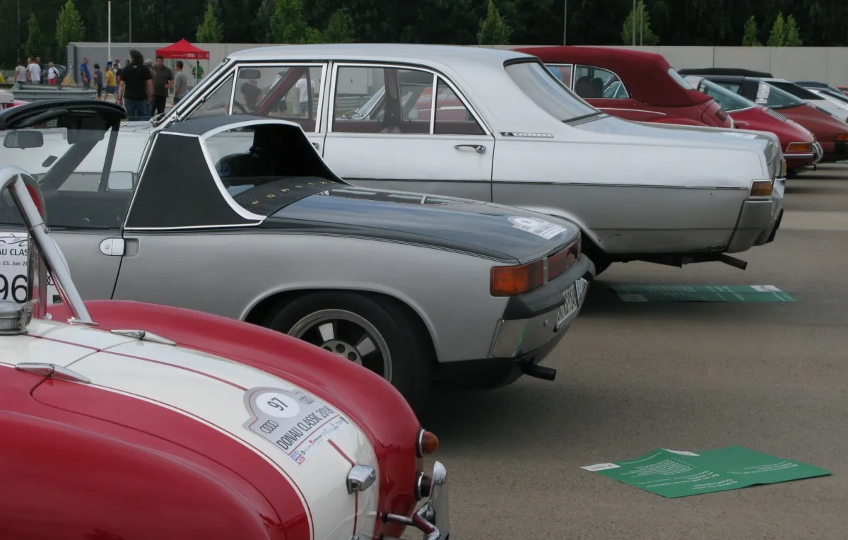 Oldtimer sind am Sonntag bei der Zirbelnuss-Rallye unterwegs