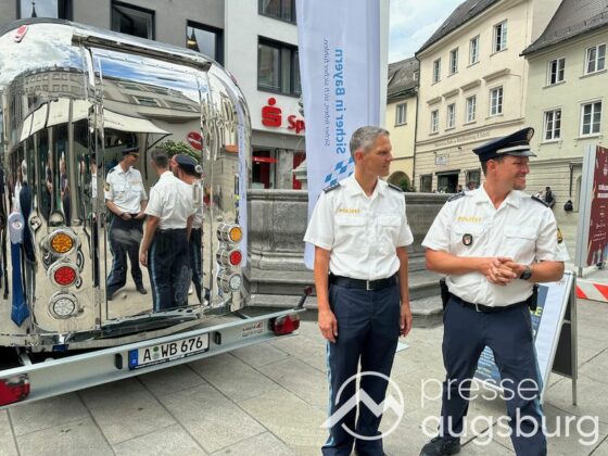 Lob und Kaffee zum 15-jährigen Jubiläum des Polizeipräsidiums Schwaben Nord 47 Lob Und Kaffee Zum 15-Jährigen Jubiläum Des Polizeipräsidiums Schwaben Nord
