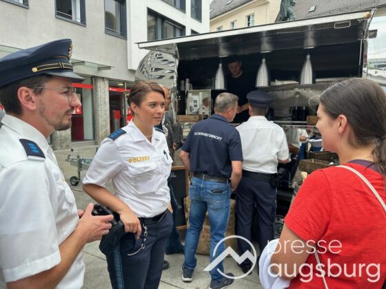 Lob und Kaffee zum 15-jährigen Jubiläum des Polizeipräsidiums Schwaben Nord 44 Lob Und Kaffee Zum 15-Jährigen Jubiläum Des Polizeipräsidiums Schwaben Nord