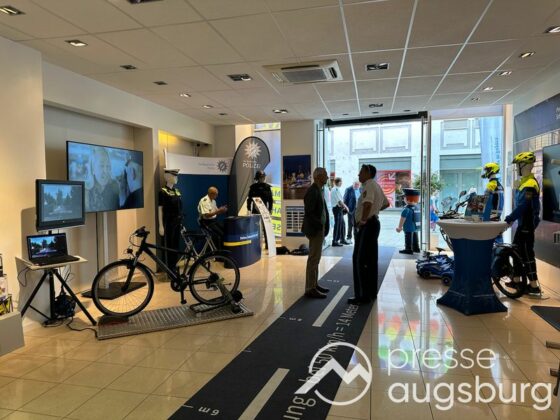 Lob und Kaffee zum 15-jährigen Jubiläum des Polizeipräsidiums Schwaben Nord 35 Lob Und Kaffee Zum 15-Jährigen Jubiläum Des Polizeipräsidiums Schwaben Nord