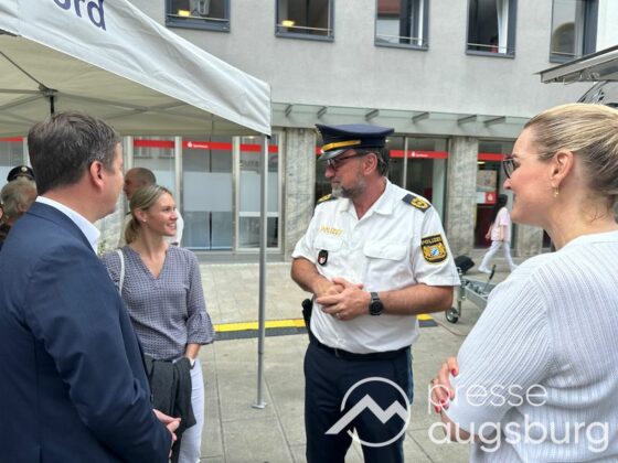 Lob und Kaffee zum 15-jährigen Jubiläum des Polizeipräsidiums Schwaben Nord 56 Lob Und Kaffee Zum 15-Jährigen Jubiläum Des Polizeipräsidiums Schwaben Nord