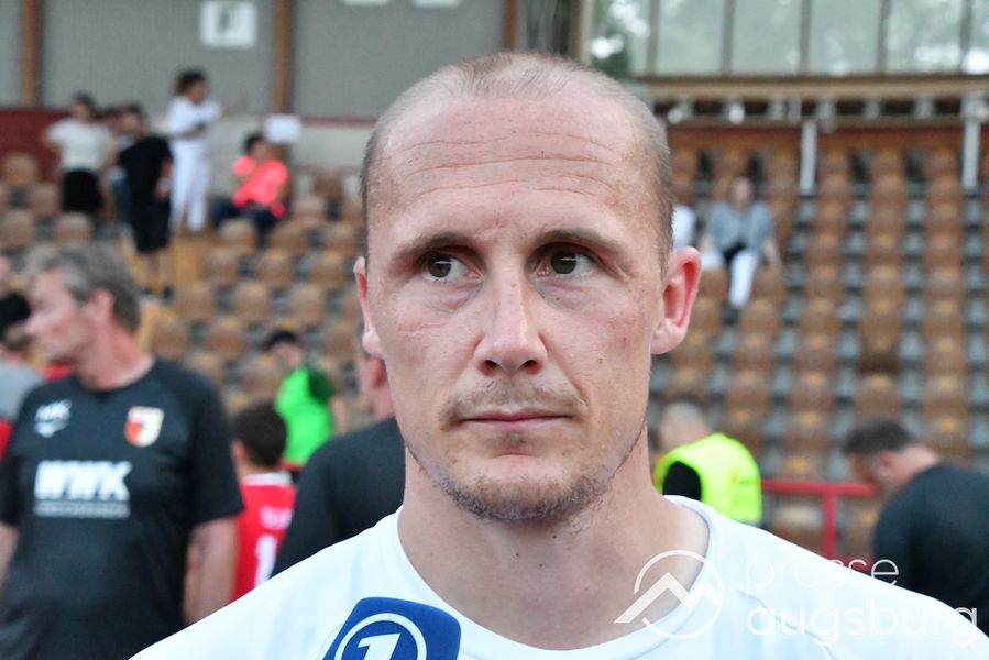 Aus Frankreich | Mittelstürmer Steve Mounié Wechselt Zum Fc Augsburg - Michel Wechselt Nach Paderborn