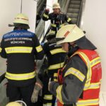 Unfall in München: Kind klemmt sich Hand in Rolltreppe ein und wird schwer verletzt