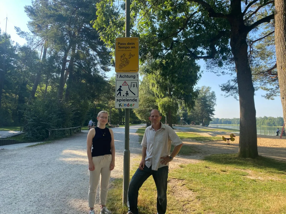 Am Augsburger Kuhsee gilt für Radler Schritttempo
