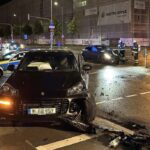 München | Porsche gegen Tesla – Drei Menschen bei Unfall in Bodenseestraße verletzt