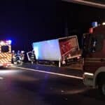 Lkw-Fahrer wird bei Unfall auf der A99 verletzt