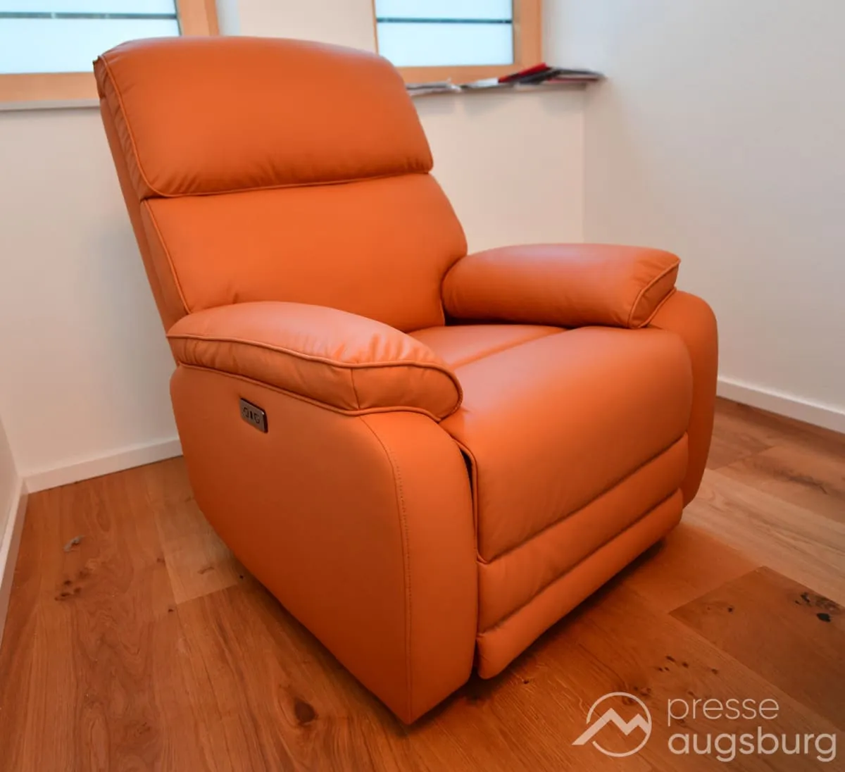 So entspannend ist der elektrisch verstellbare Relaxsessel Flexispot X2