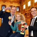 Große Freude bei Mira | 8-Jährige gewinnt Hauptpreis des Turamichele-Luftballonwettbewerbs