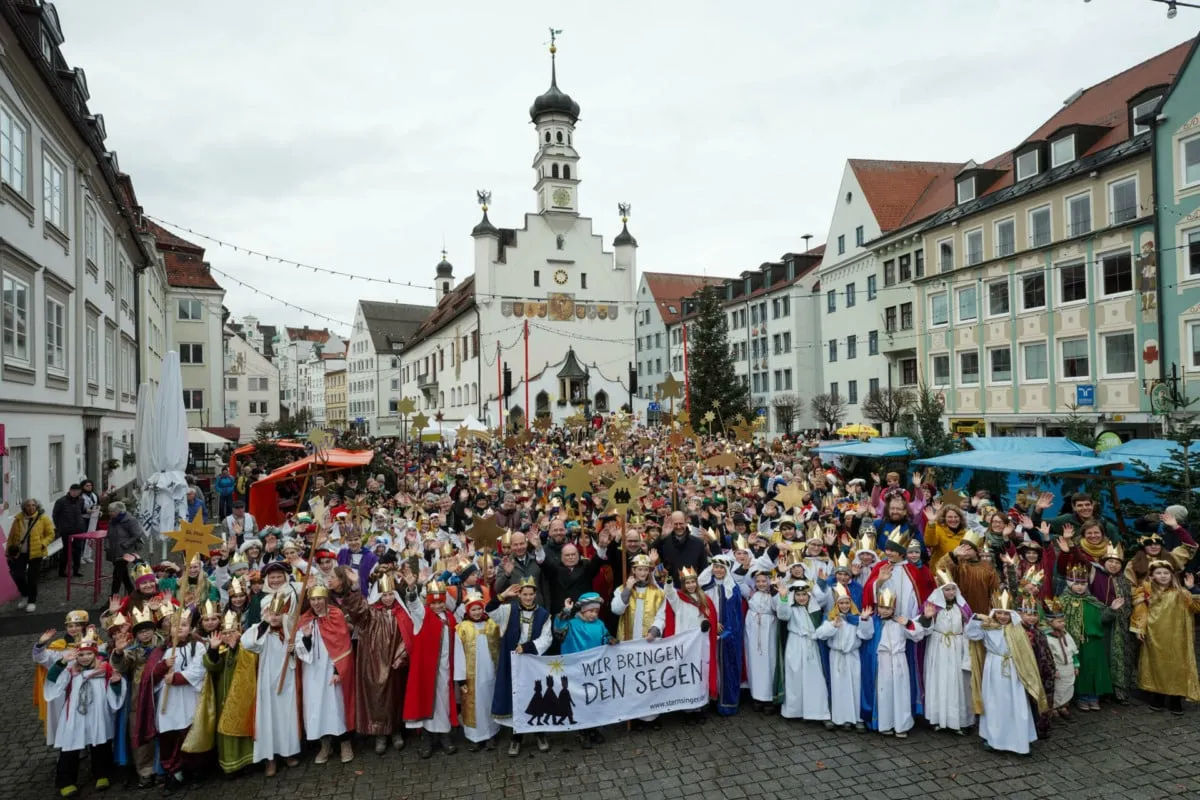 Mehr als 650 Sternsinger bringen Kempten zum Leuchten