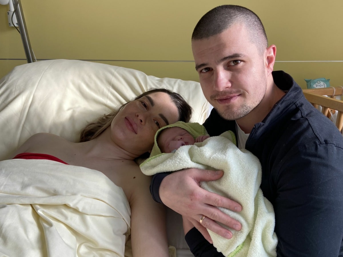 Alexandru ist das Neujahrsbaby 2024 im Augsburger Josefinum
