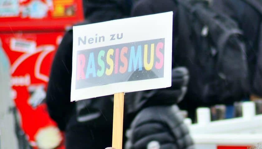 Über 1700 Menschen demonstrieren in Kempten friedlich gegen Rechtsextremismus