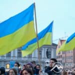 Galerie | Hunderte versammeln sich zum Ukraine-Krieg-Jahrestag in Augsburg