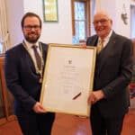 Memmingen | Dr. Johannes Bauer mit Ehrentitel „Altoberbürgermeister“ ausgezeichnet