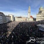 Galerie | Rund 24.000 Menschen demonstrieren in Augsburg friedlich gegen Rechtsextremismus und für Toleranz
