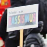 2.000 Teilnehmer kommen zu Demonstration für Demokratie, Vielfalt und gegen Rechtsextremismus in Kaufbeuren