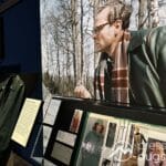 Kleider. Geschichten. | Neue Ausstellung im tim widmet sich dem textilen Nachlass von Arno und Alice Schmidt