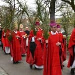 „Den Sprung ins Leben wagen“ | Bischof Bertram feiert mit den Gläubigen den Palmsonntag im Augsburger Dom