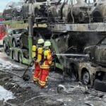 A3 bei Frickenhofen | Neue Hybrid-Autos durch Brand komplett wertlos – 500.000 Euro Schaden