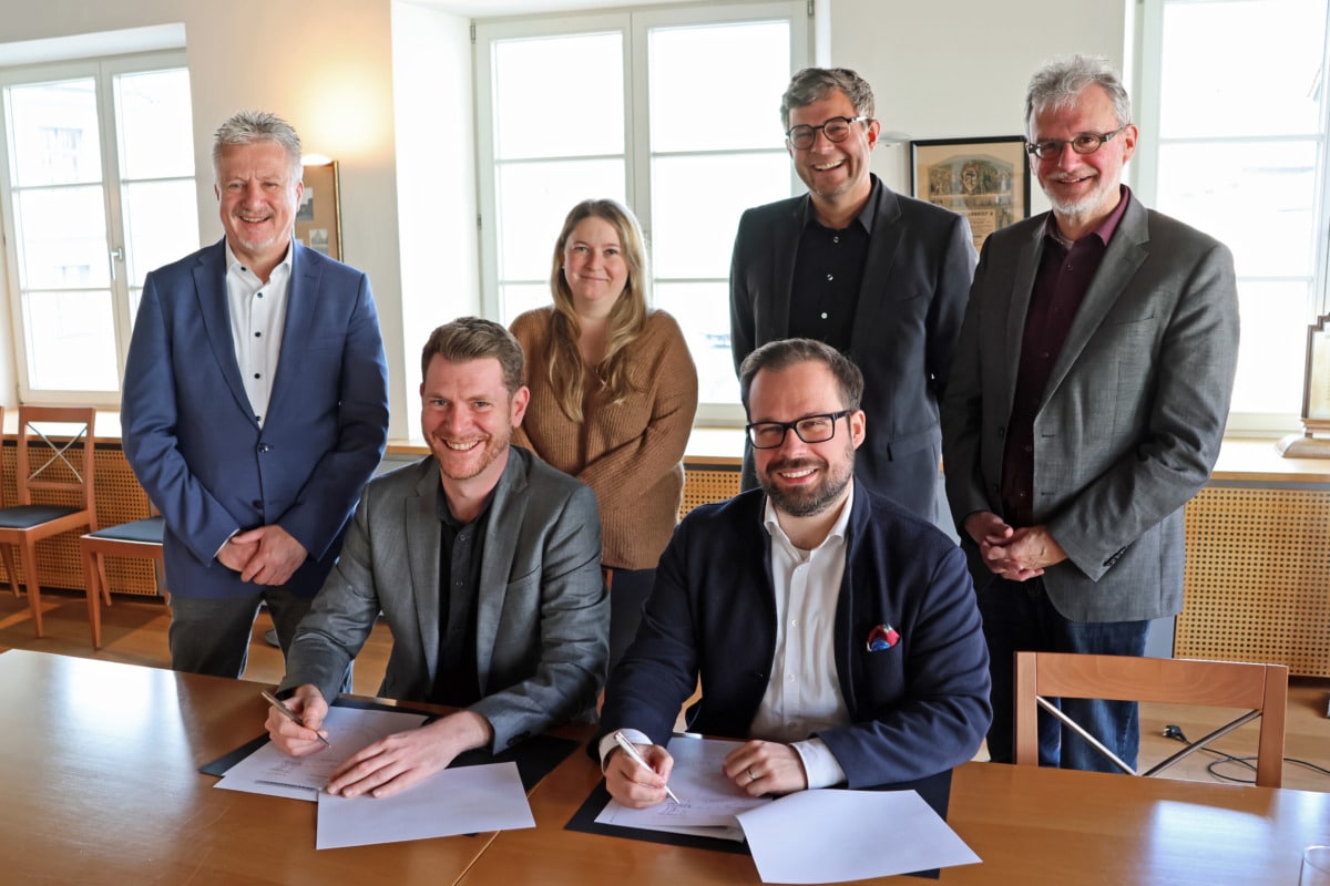 "Stadtgeschichte erlebbar zu machen" | Stadt Memmingen unterzeichnet Überlassungsvereinbarung für Zunftstube 3 &Quot;Stadtgeschichte Erlebbar Zu Machen&Quot; | Stadt Memmingen Unterzeichnet Überlassungsvereinbarung Für Zunftstube