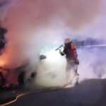 Elektroauto steht auf der A8 in Flammen