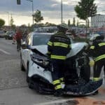 Gegen Ampelmast geprallt | Schwerverletzter Mann bei Verkehrsunfall in München-Pasing
