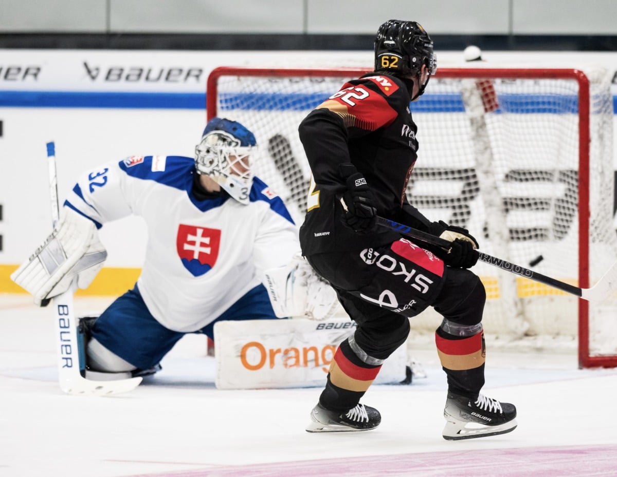 Eishockey-Nationalmannschaft feiert Testspiel-Sieg in Kaufbeuren 2 Eishockey-Nationalmannschaft Feiert Testspiel-Sieg In Kaufbeuren